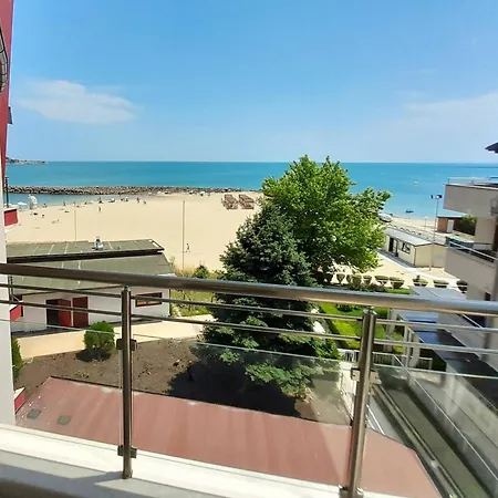 Hotell аурелия бей Ravda