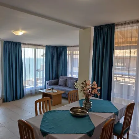 Hotell аурелия бей Ravda