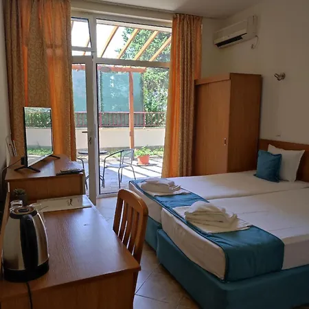 аурелия бей Hotell *